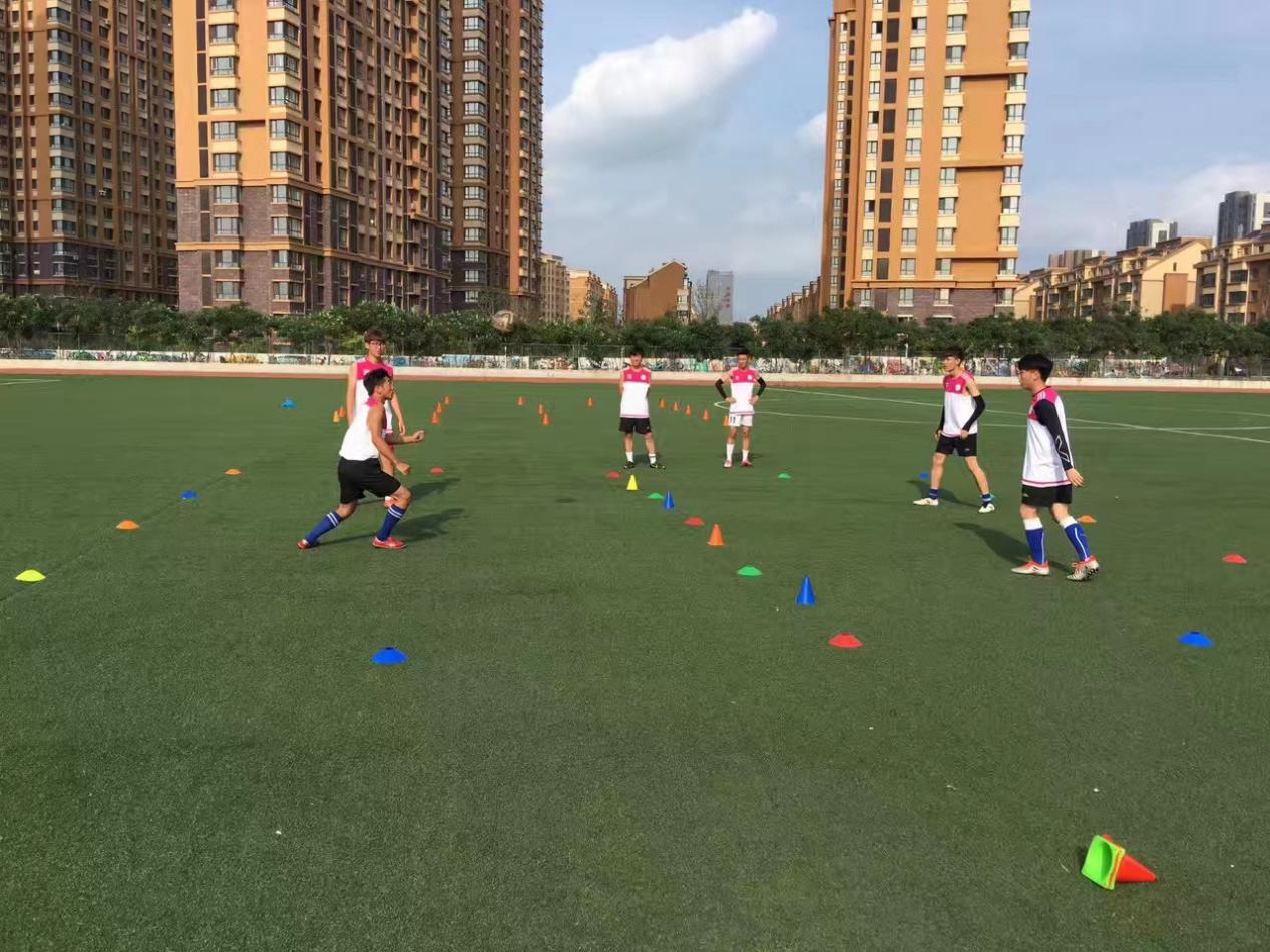 足球俱乐部