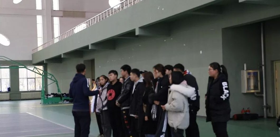 乐鱼官网手机网页版网球院队招新