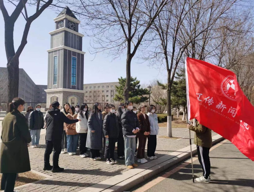 乐鱼官网手机网页版举行爱国卫生运动暨乐鱼官网手机网页版劳动“悦”活动–校园环境清扫活动